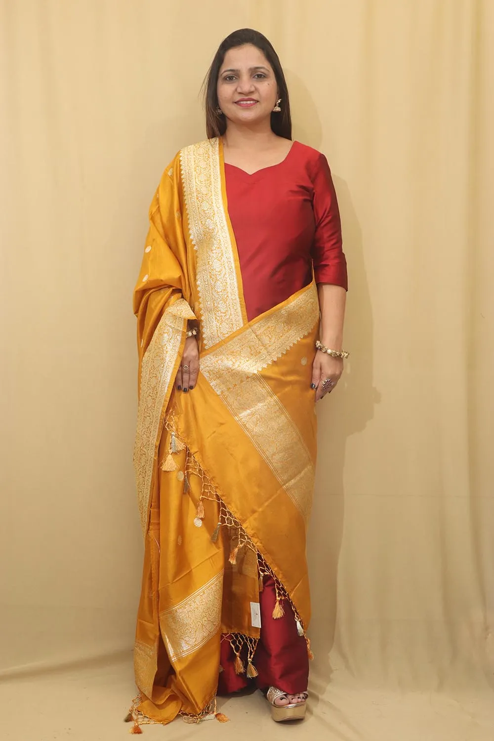 Elegant  Yellow Handloom Banarasi Pure Katan Silk Dupatta