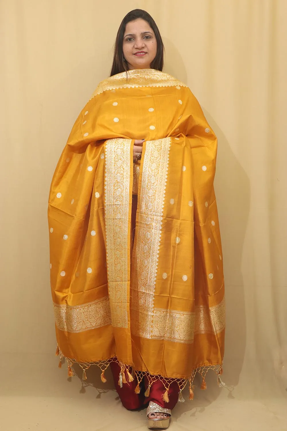 Elegant  Yellow Handloom Banarasi Pure Katan Silk Dupatta
