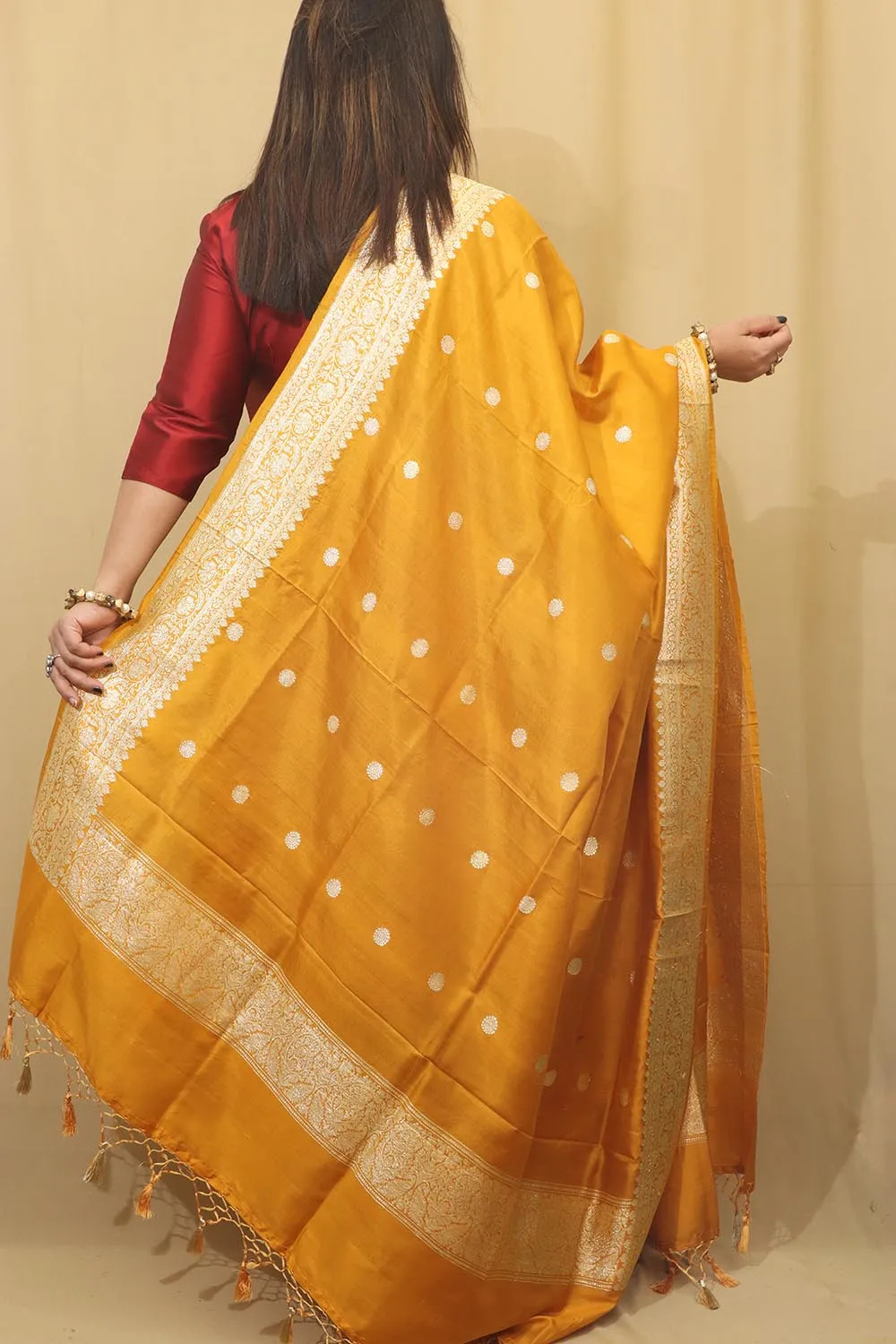 Elegant  Yellow Handloom Banarasi Pure Katan Silk Dupatta
