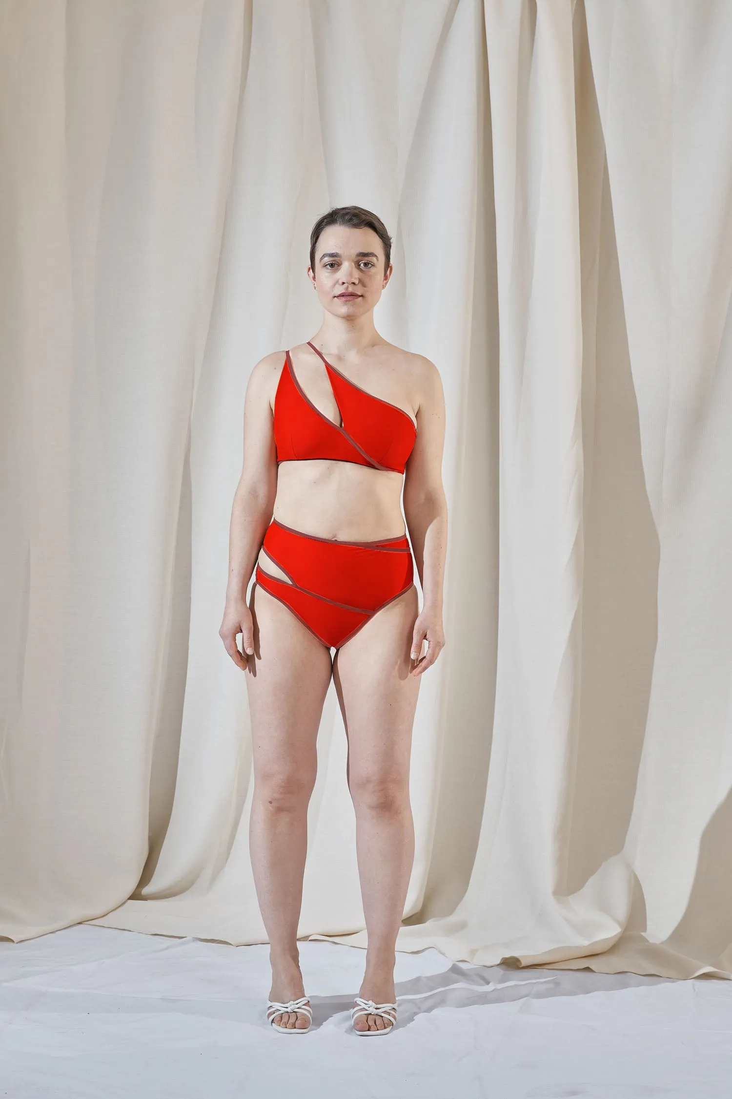 SPIRAL BIKINI TOP / RED